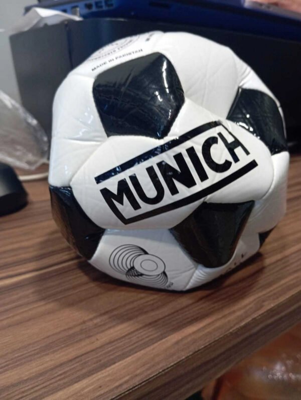 Balon Munich Blanco Negro 48 cm